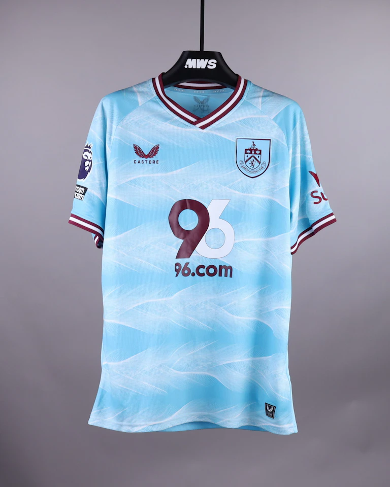 来自Burnley的Hjalmar Ekdal球衣