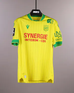 来自FC Nantes的Nicolas Cozza球衣