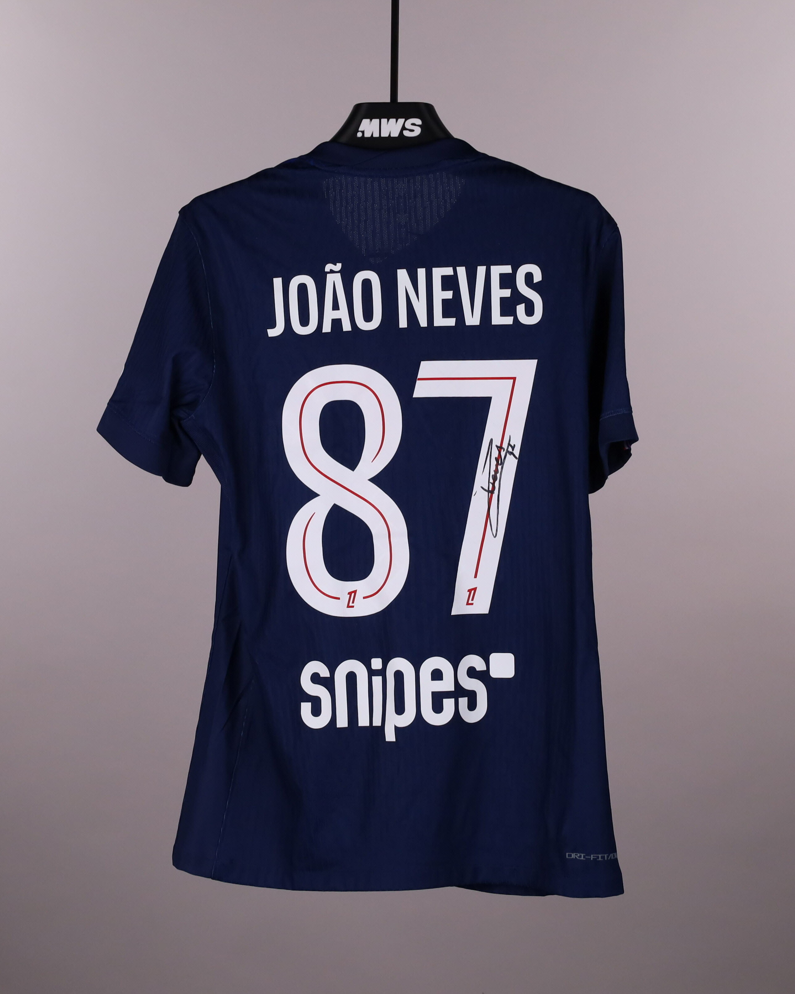 João Neves Paris Saint-Germain shirt