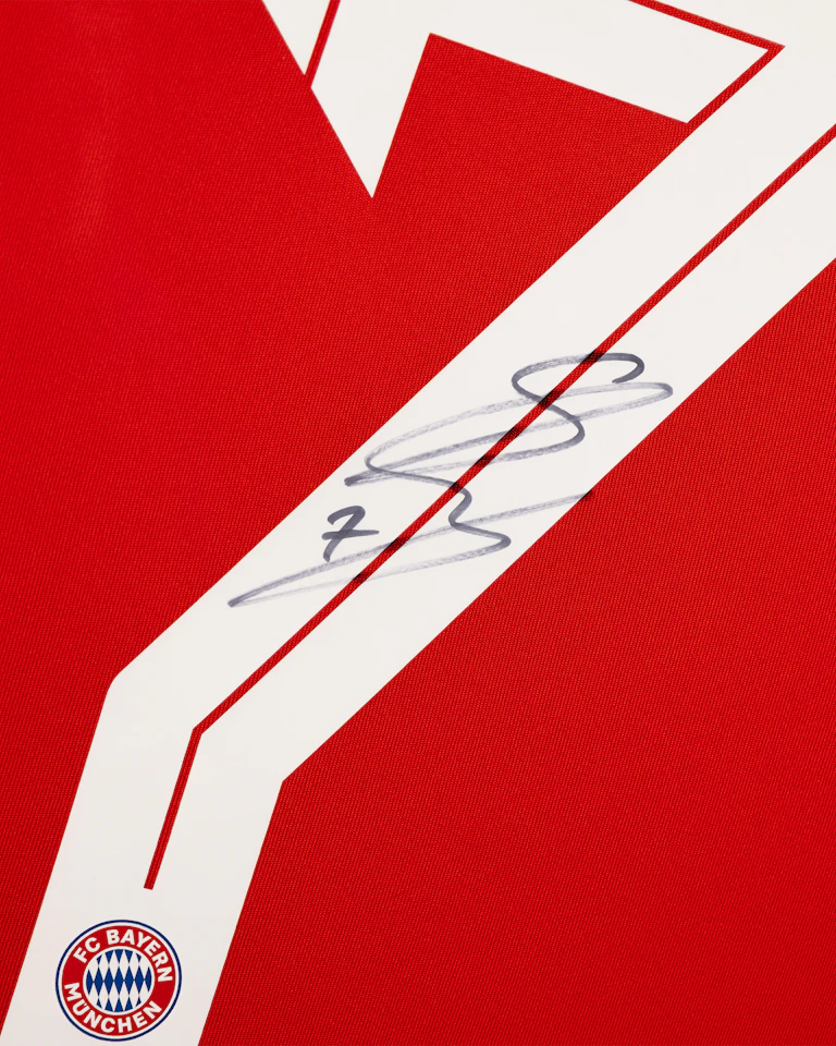 Serge Gnabry | Limited Edition Framed Signed Home 25/26 Shirt