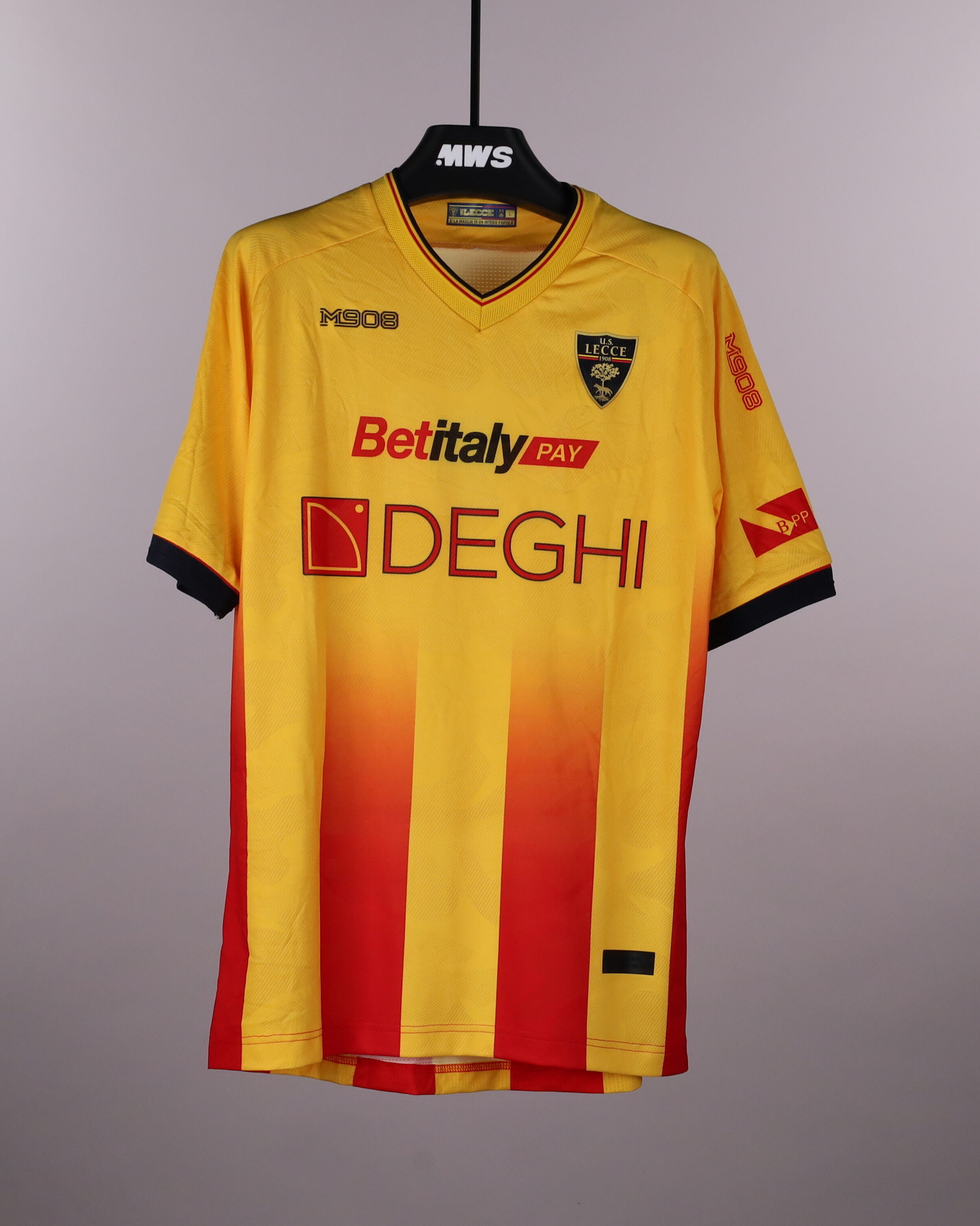 Antonino Gallo US Lecce jersey