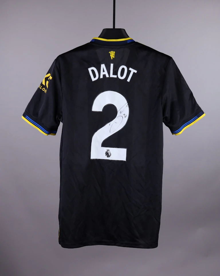 Diogo Dalot Manchester United forması