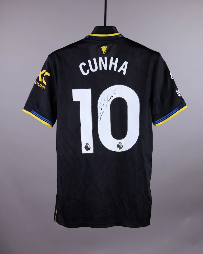 Matheus Cunha Manchester United のシャツ