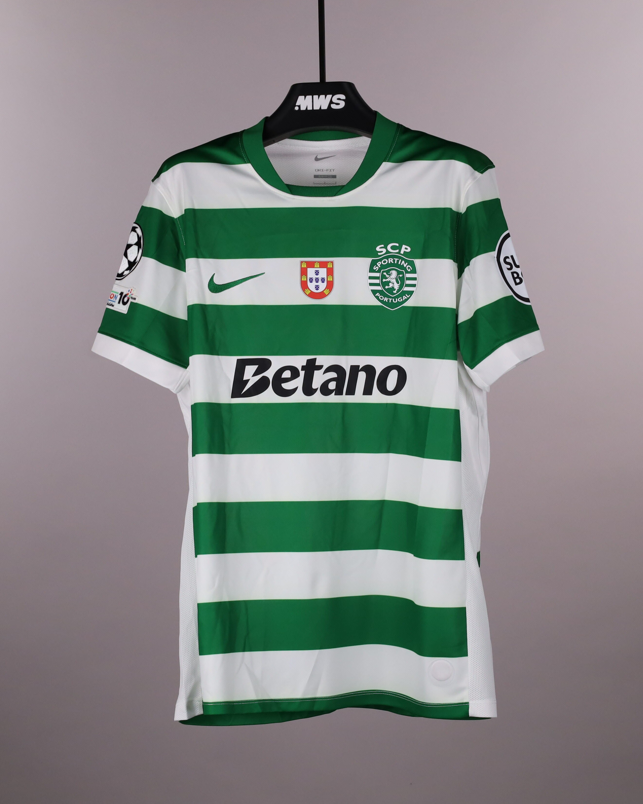 Zeno Debast Sporting CP shirt