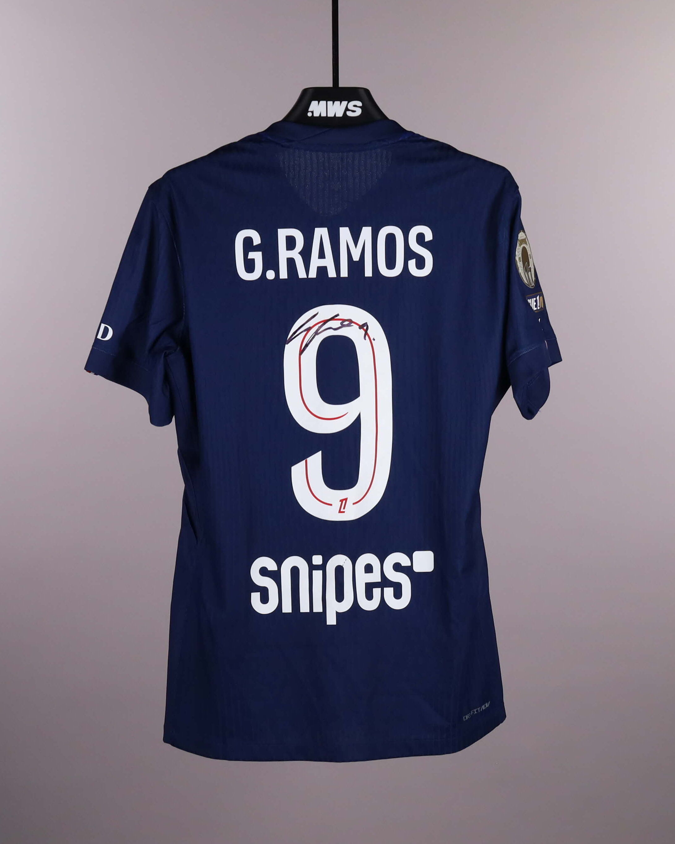 Gonçalo Ramos Paris Saint-Germain shirt