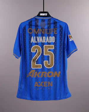 来自Chivas Guadalajara的Roberto Carlos Alvarado Hernández球衣