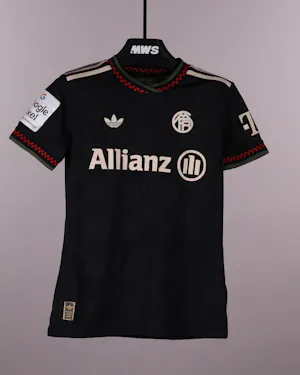 Linda Dallmann FC Bayern München Frauen shirt