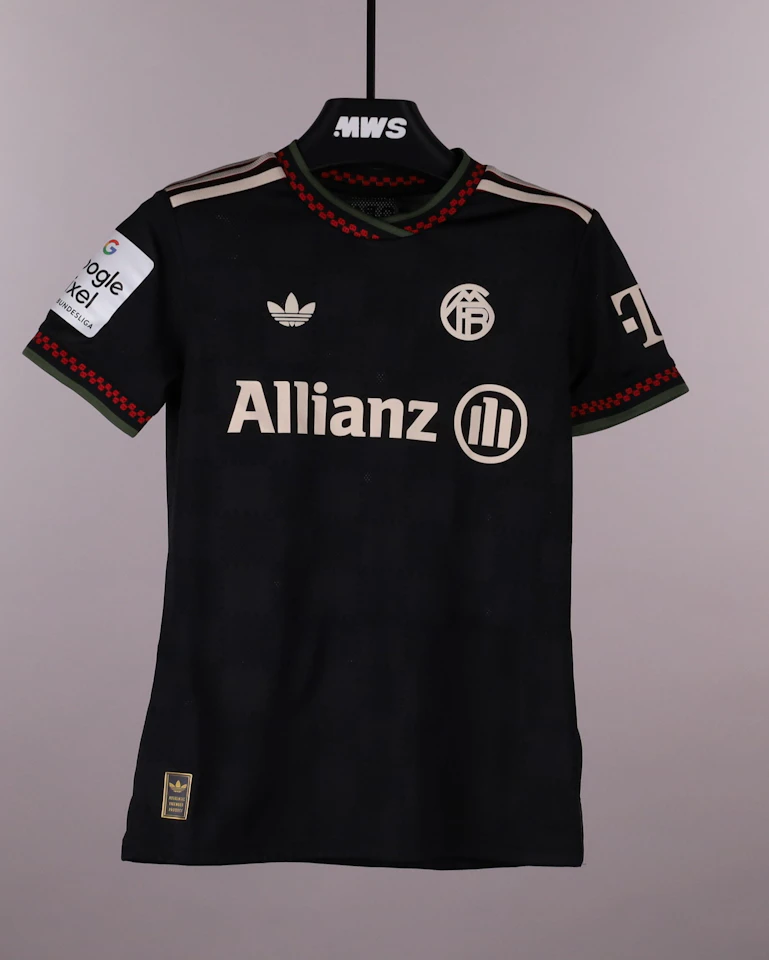 Linda Dallmann FC Bayern München Frauen shirt