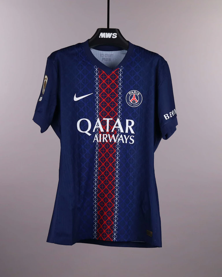 João Neves Paris Saint-Germain shirt