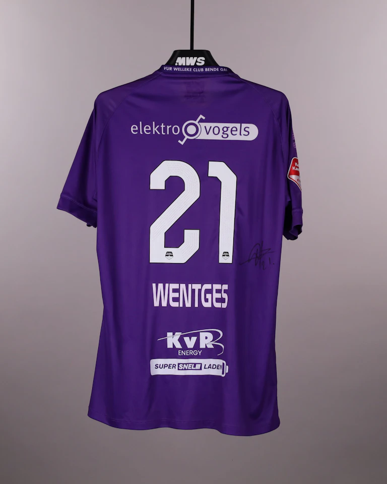 来自Helmond Sport的Hugo Wentges球衣