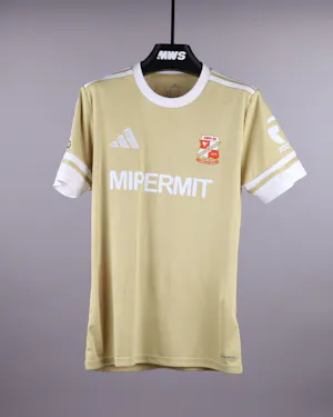来自Swindon Town的Junior Hoilett球衣