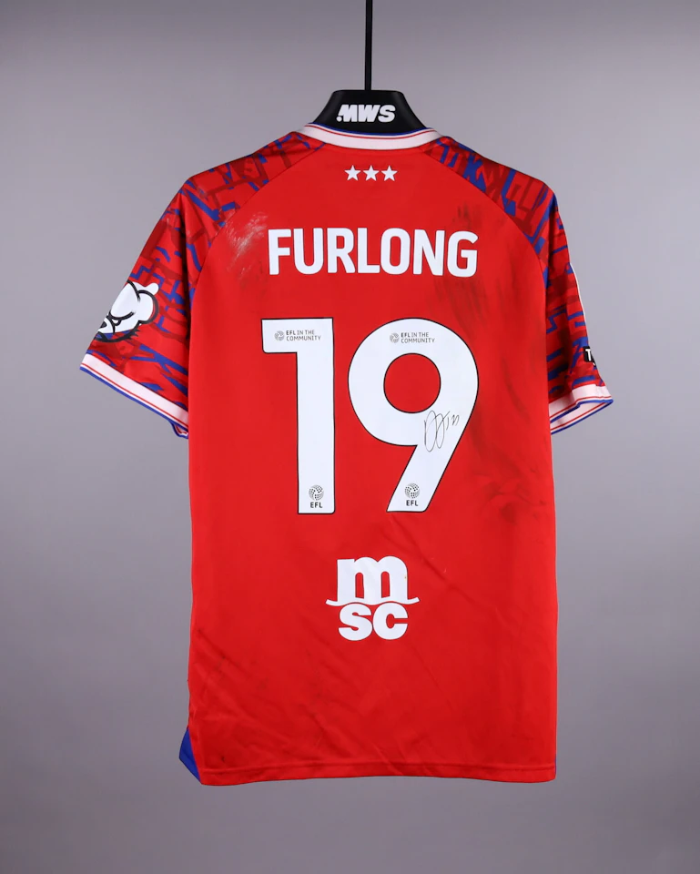 来自Ipswich Town的Darnell Furlong球衣