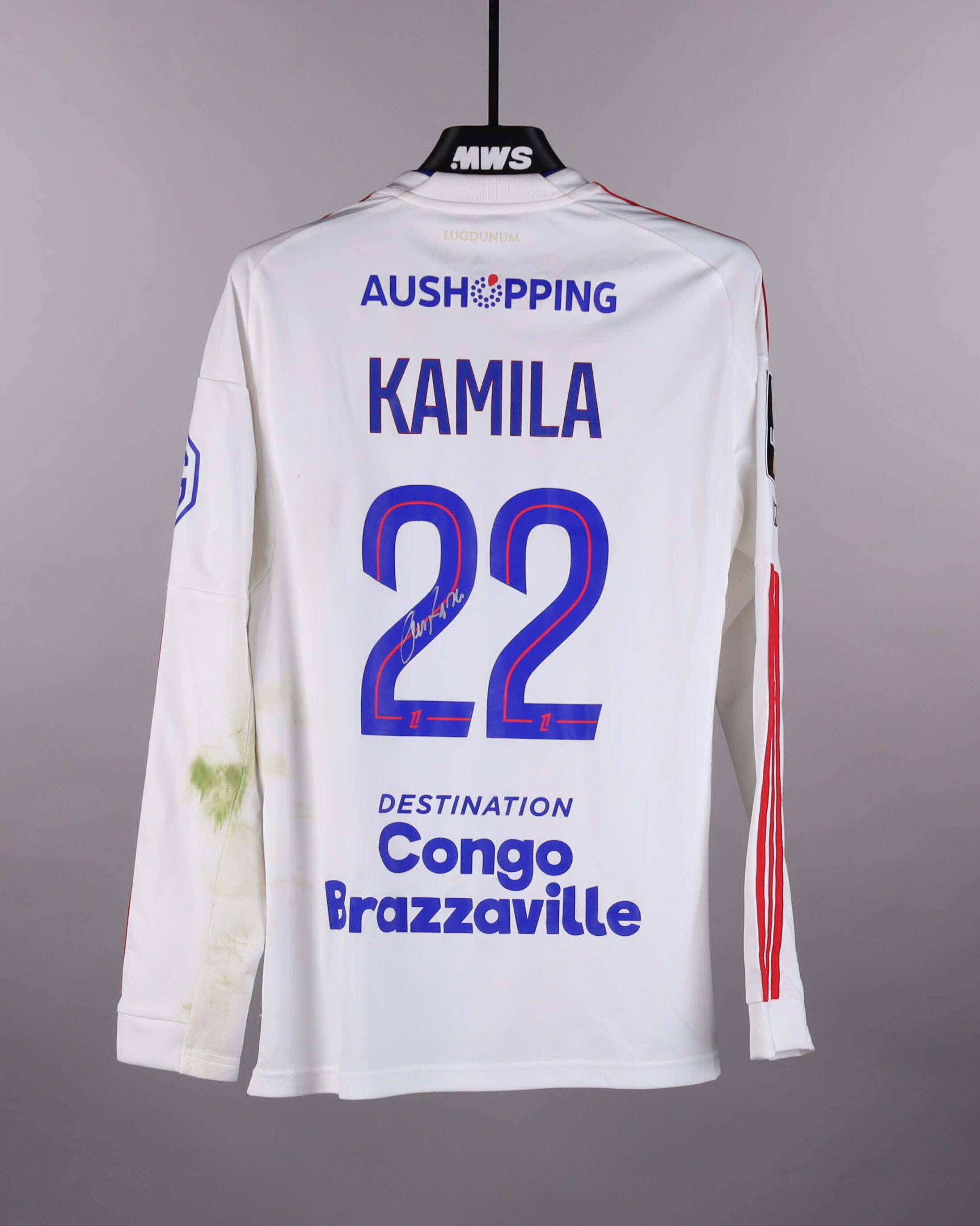 Clinton Mata Olympique Lyonnais shirt