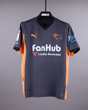 来自Derby County的Oscar Fraulo球衣