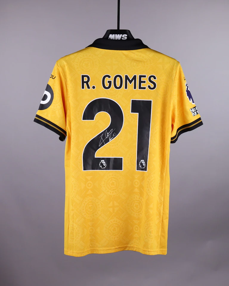 来自Wolverhampton Wanderers的Rodrigo Gomes球衣