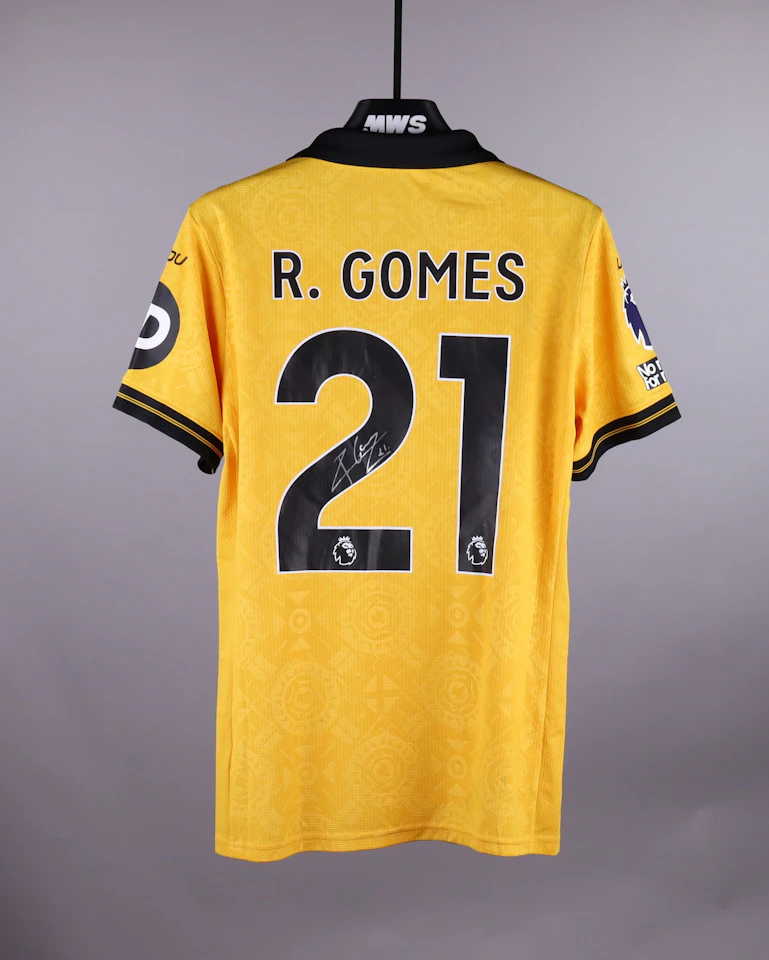 来自Wolverhampton Wanderers的Rodrigo Gomes球衣