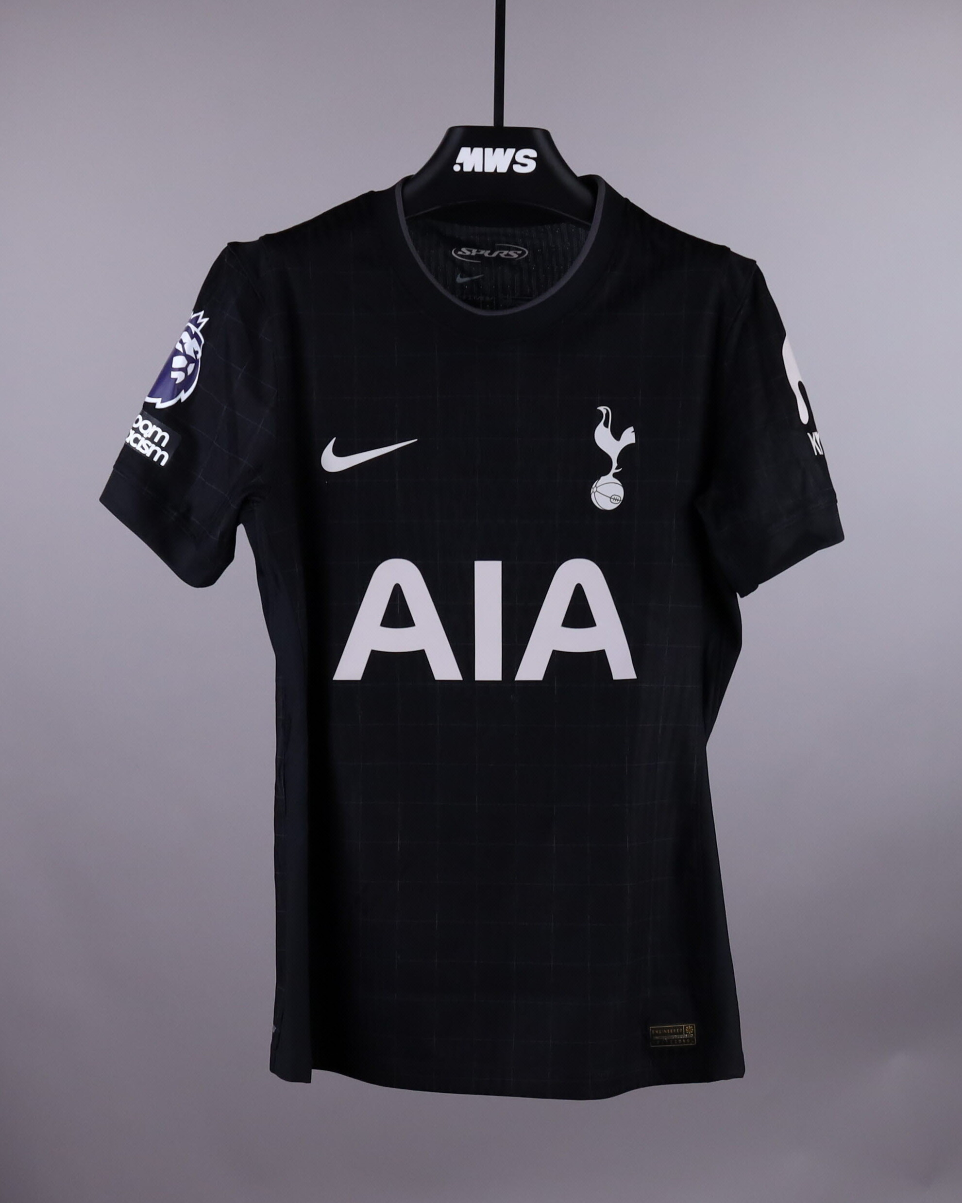 Pedro Porro Tottenham Hotspur shirt