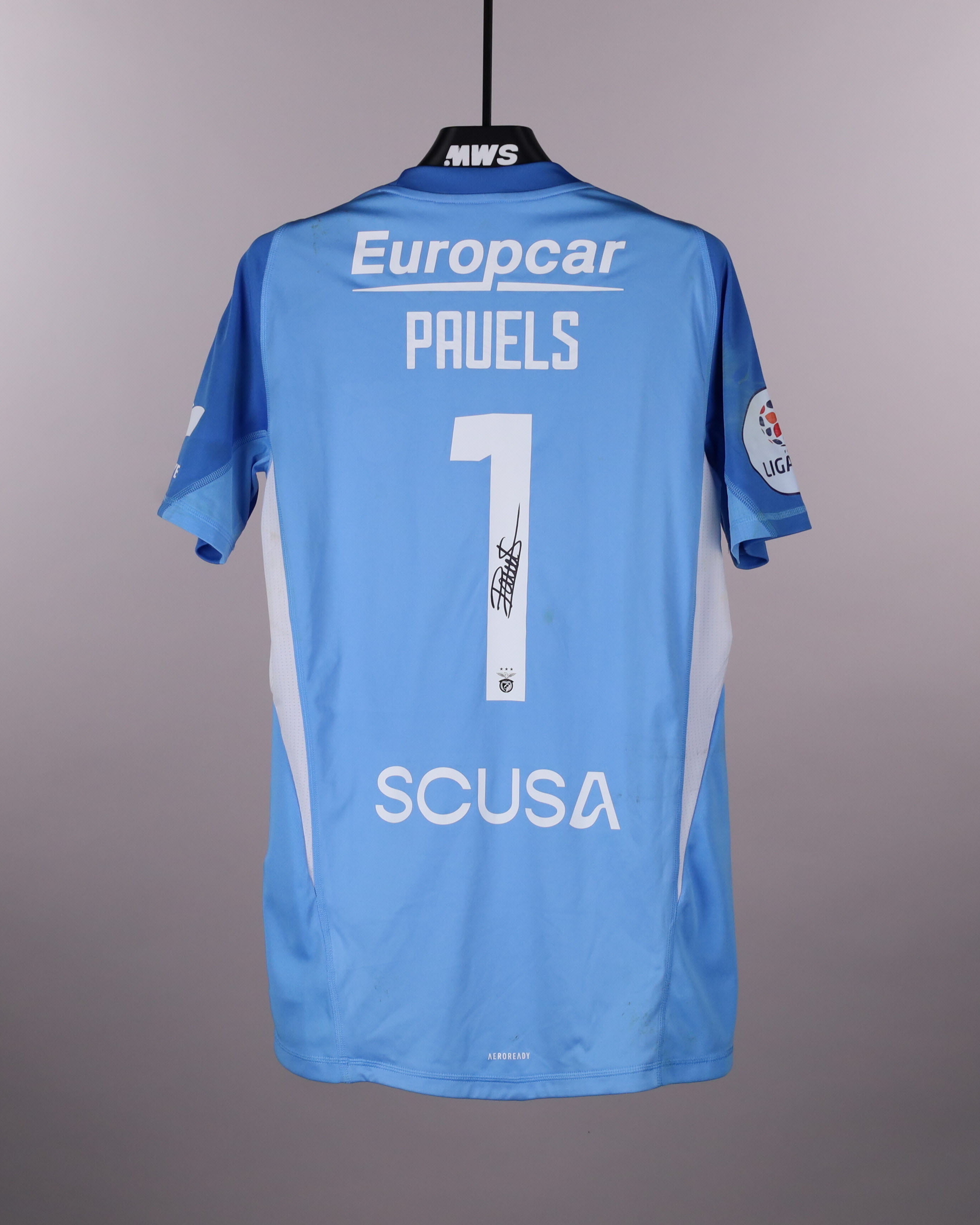 Official SL Benfica W Soccer Game-Worn Jerseys Auctions