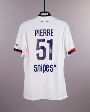 来自Paris Saint-Germain的Willian Pacho球衣