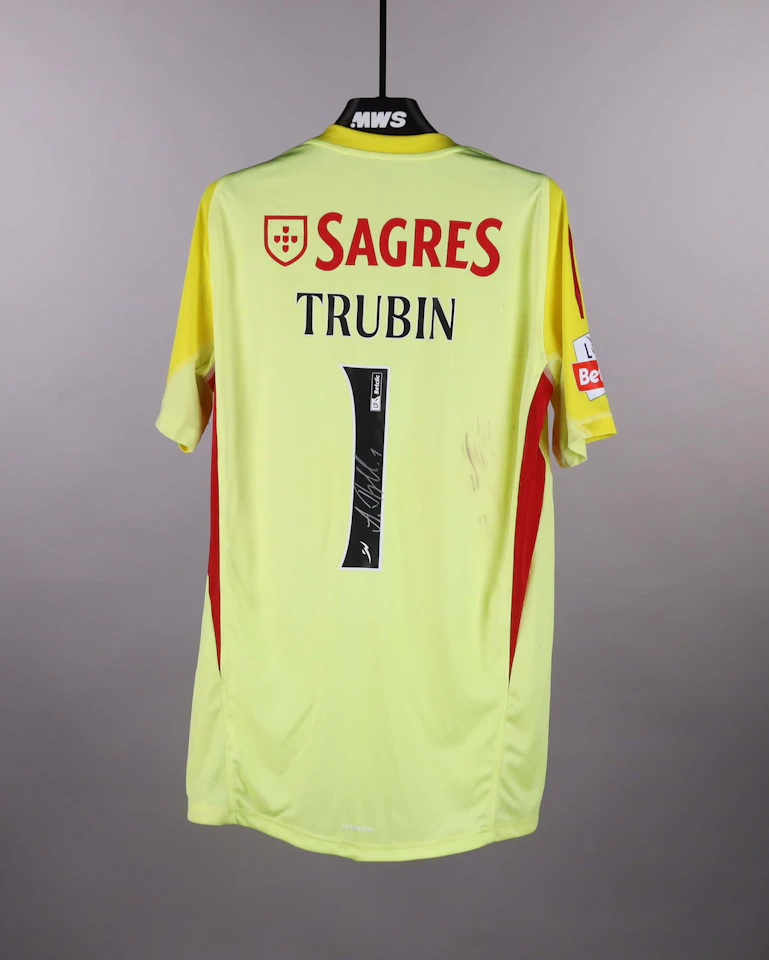 SL Benfica 팀의 Anatoliy Trubin 셔츠