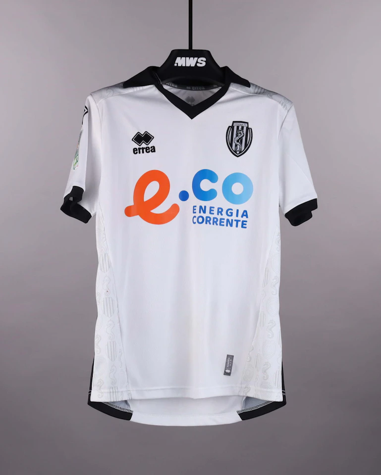 来自Cesena FC的Tommaso Berti球衣