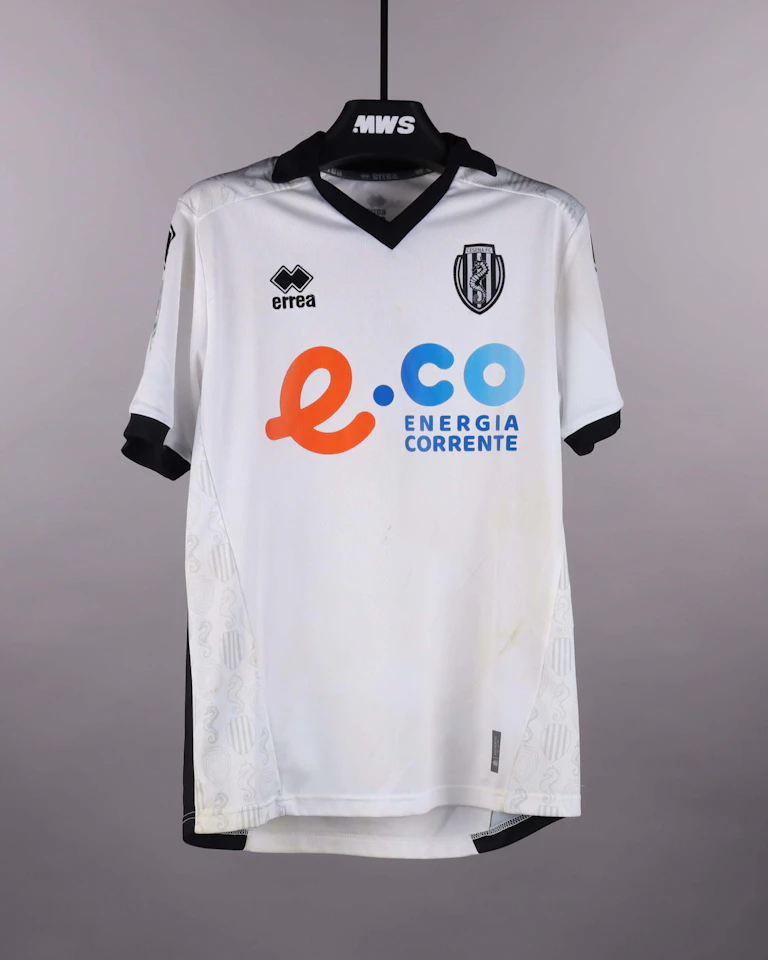 来自Cesena FC的Gaetano Castrovilli球衣