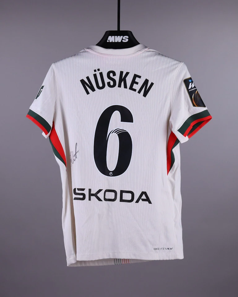 Sjoeke Nüsken Chelsea Women jersey