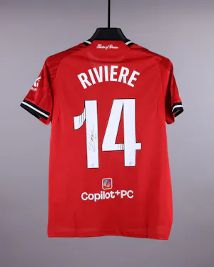 Jayde Yuk Fun Riviere Manchester United のシャツ