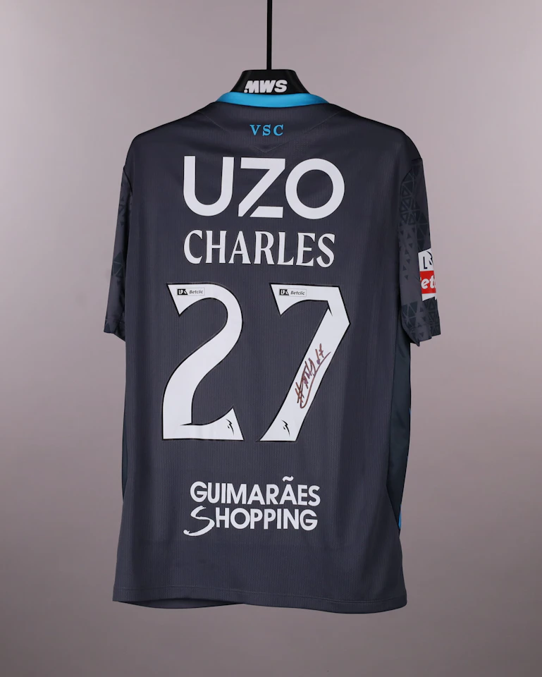 来自Vitória SC的Charles Marcelo da Silva球衣