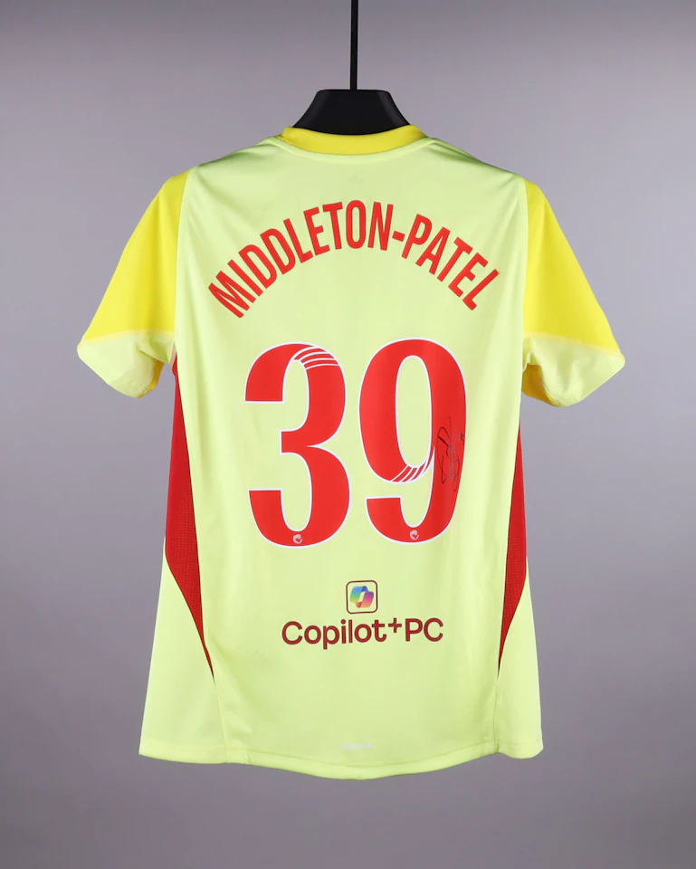 Safia Middleton-Patel Manchester United jersey