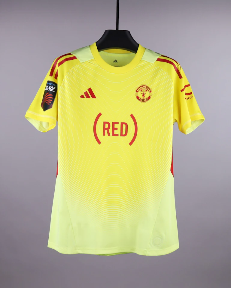 Safia Middleton-Patel Manchester United jersey