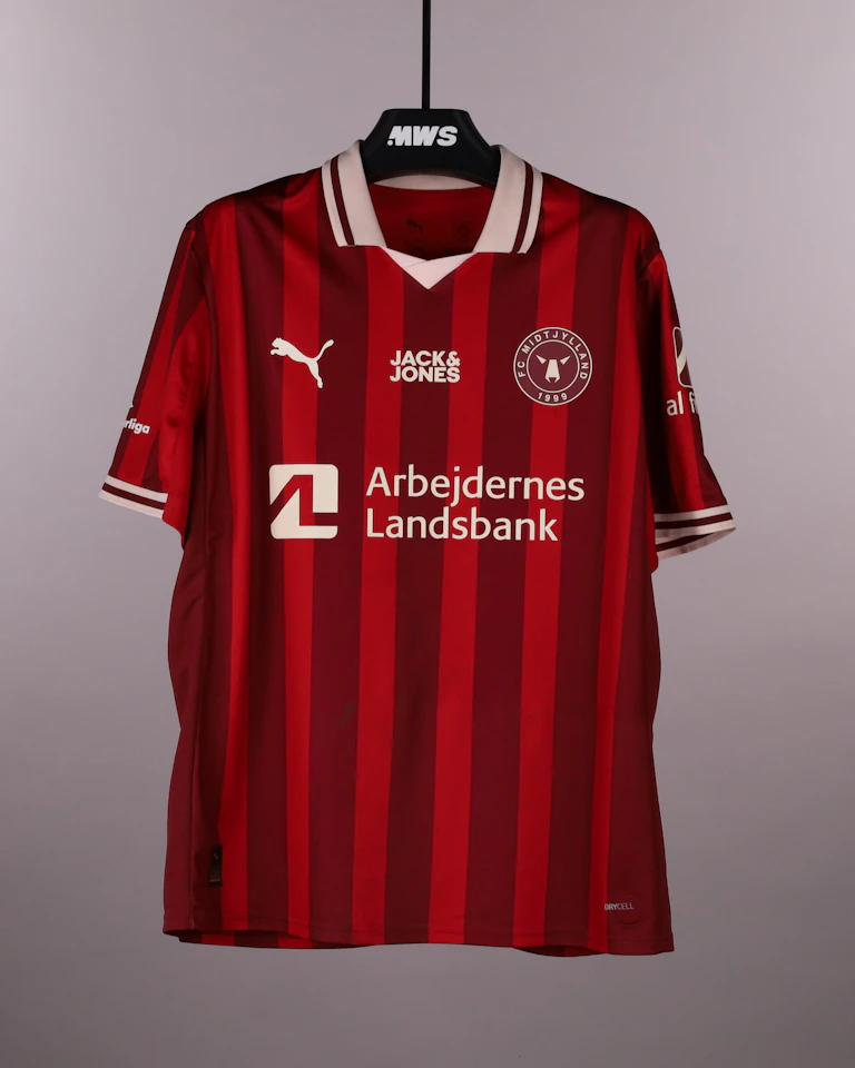 来自FC Midtjylland的Mads Bech Sørensen球衣