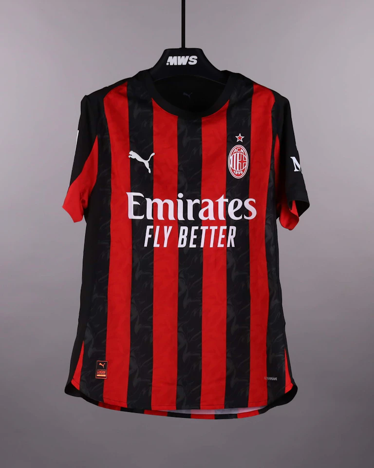 AC Milan-Trikot von Luka Modrić