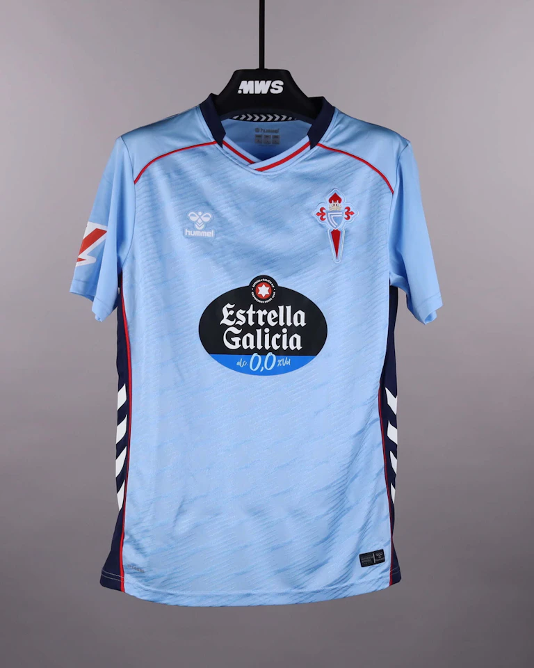 Álvaro Núñez Cobo Celta のシャツ