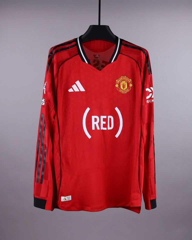 来自Manchester United的Benjamin Šeško球衣