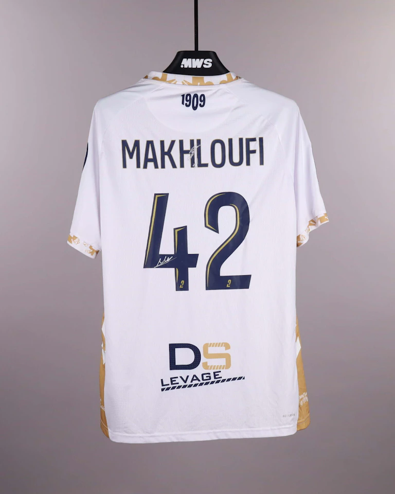 来自USL Dunkerque的Maedine Makhloufi球衣