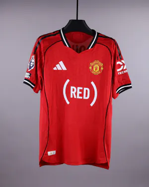 Manchester United 팀의 Mason Mount 셔츠