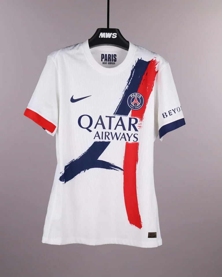 Achraf Hakimi Paris Saint-Germain shirt