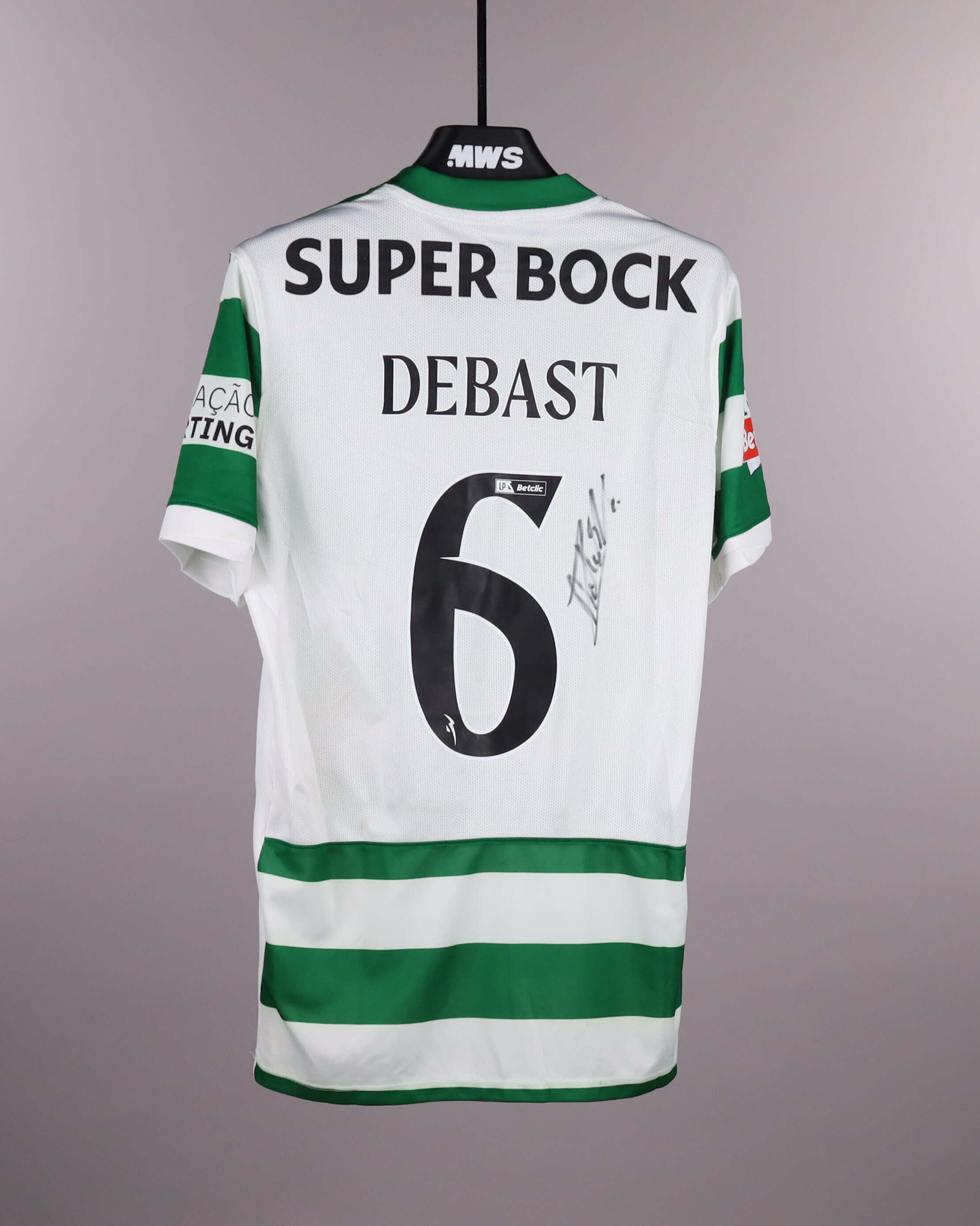 Zeno Debast Sporting CP shirt