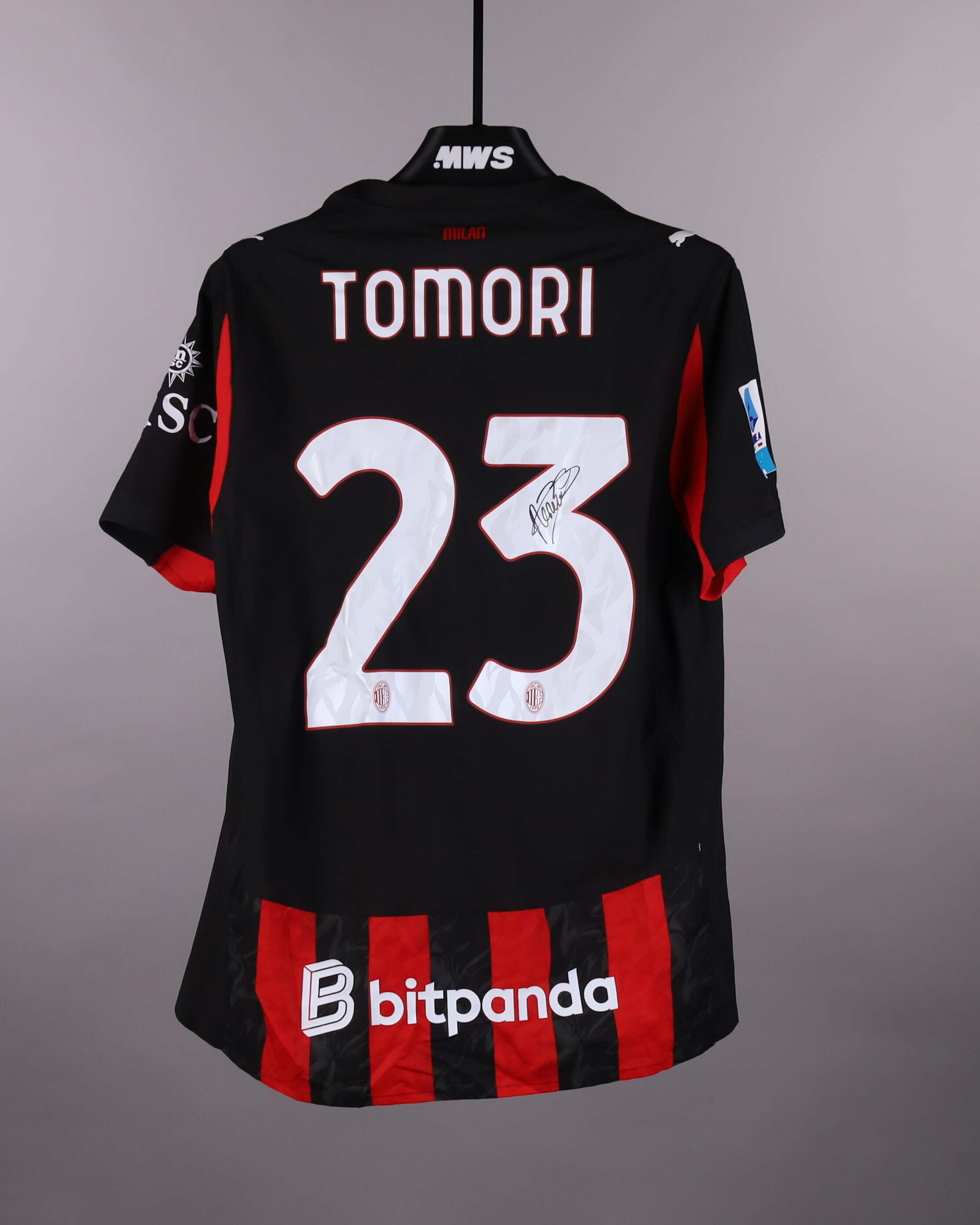 Fikayo Tomori AC Milan shirt