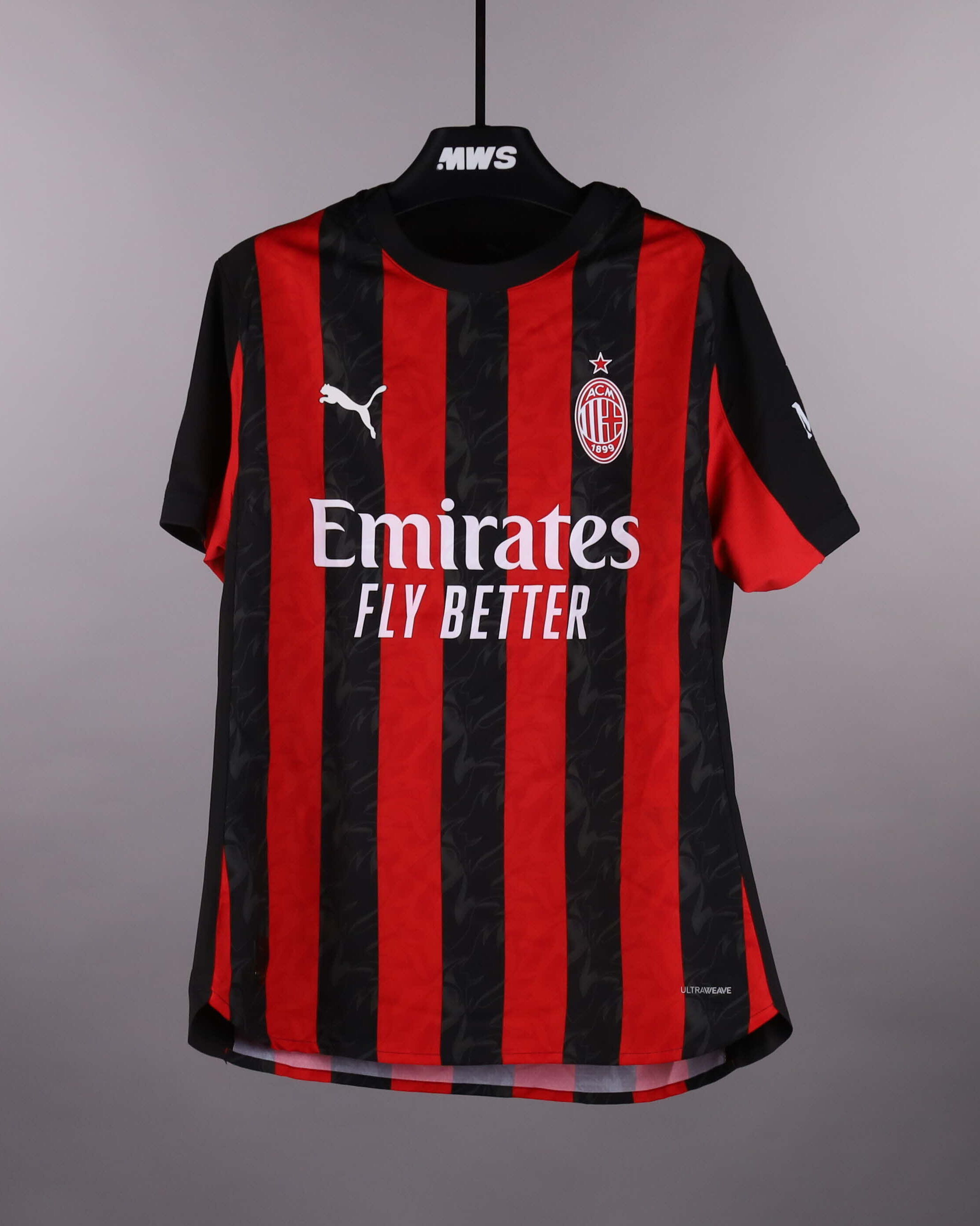 Fikayo Tomori AC Milan shirt