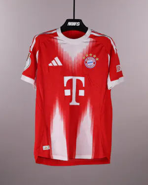 Leon Goretzka FC Bayern München shirt