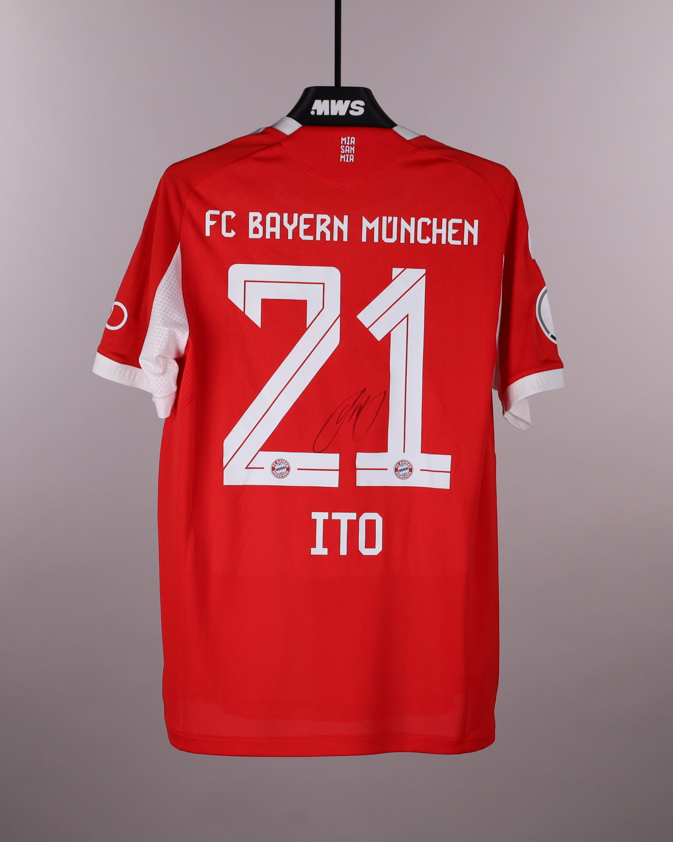 FC Bayern München サイン入りジャージ　伊藤洋輝選手 Hiroki Ito 伊藤洋輝 | Bayer Leverkusen - FC Bayern München