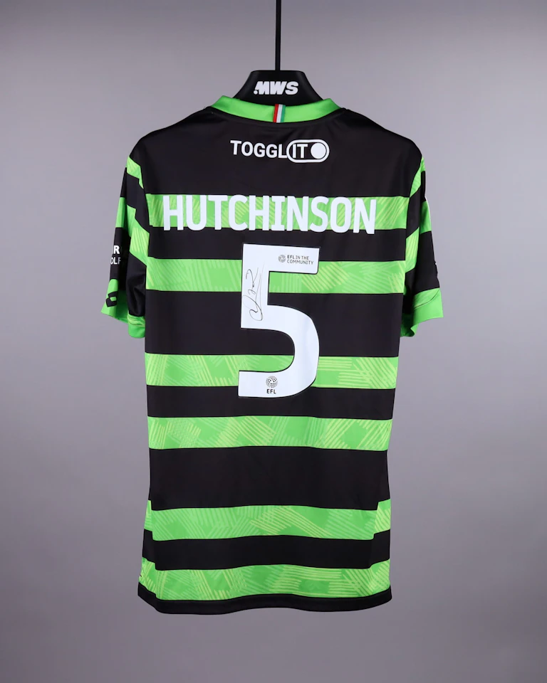 AFC Wimbledon 팀의 Sam Hutchinson 셔츠