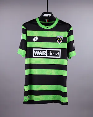 AFC Wimbledon 팀의 Sam Hutchinson 셔츠