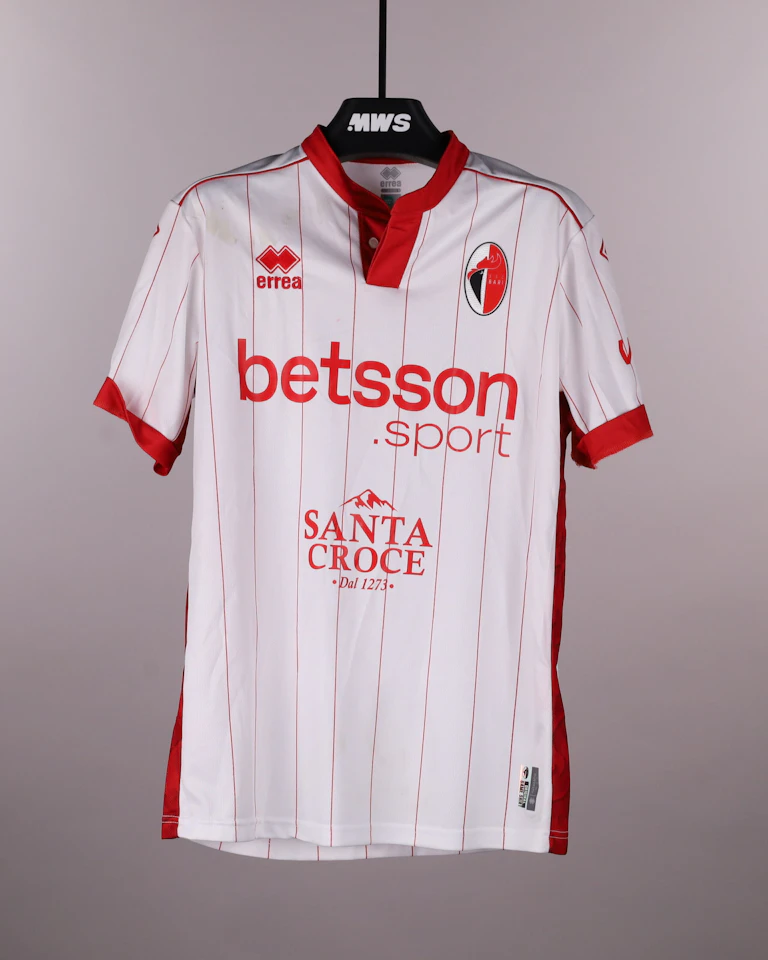 Marvin Cuni S.S.C. Bari shirt