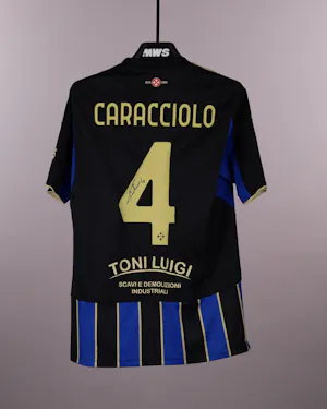 Antonio Caracciolo Pisa SC camisa.