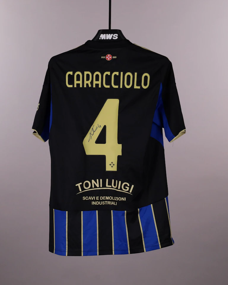 Antonio Caracciolo Pisa SC camisa.