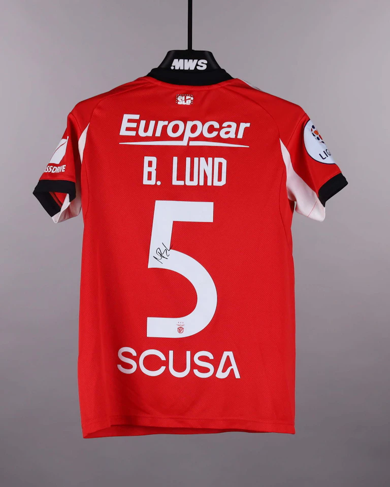 SL Benfica W 팀의 Marit Bratberg Lund 셔츠