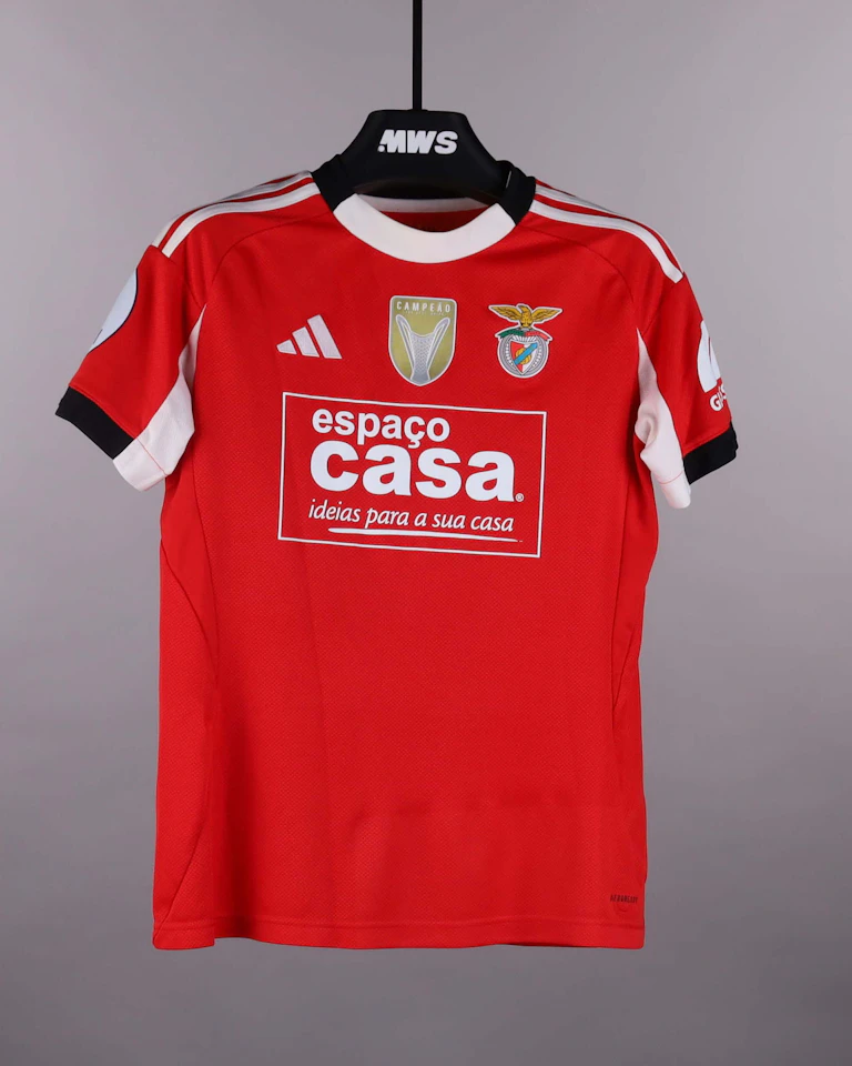SL Benfica W-Trikot von Lúcia Alves